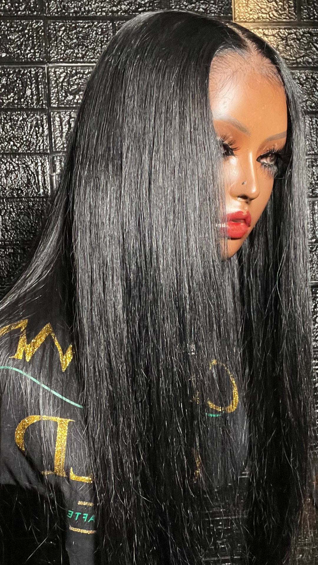 SADE| SLEEK STRAIGHT MIDDLE PART