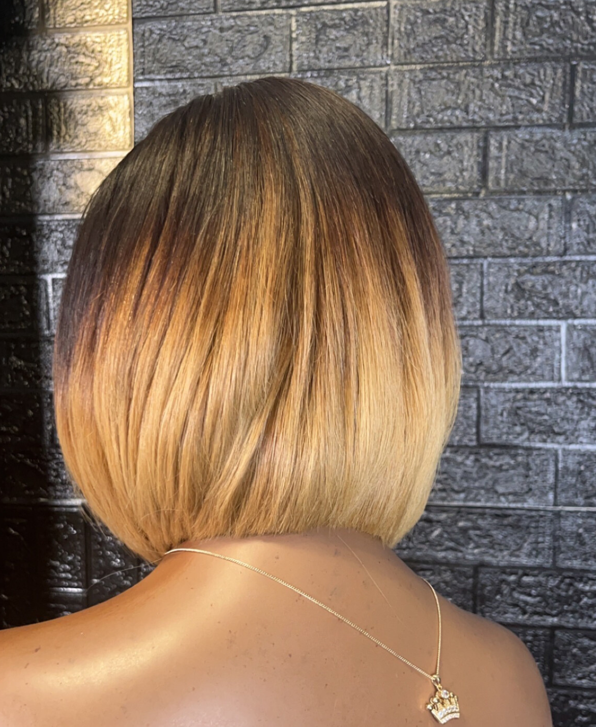 DAFFODIL | Slight Feathered Side Parted Bob