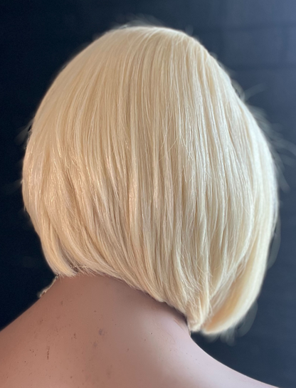 MAGNOLIA | Pure Side Parted Slight Feathered Swoop Bang Bob